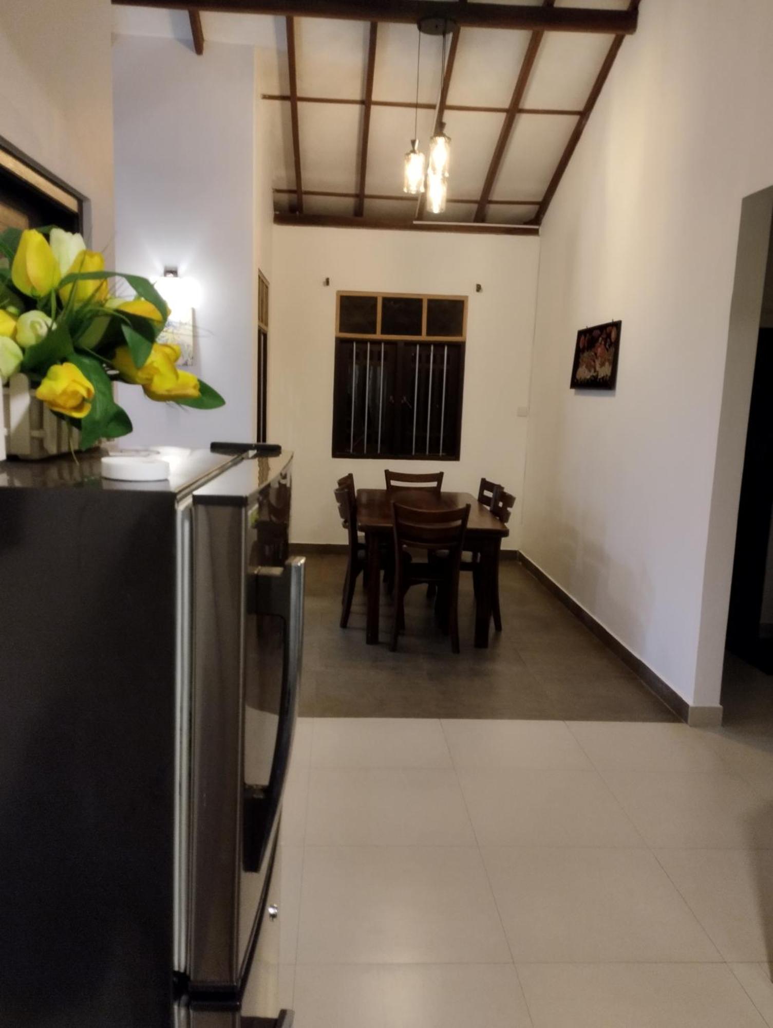 Villa Hilltop By Yehansa With Unlimited Fiber Wifi Hikkaduwa Exterior photo
